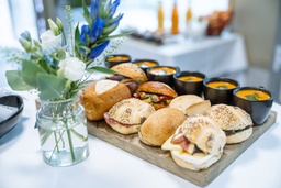 Welcome & Lunch